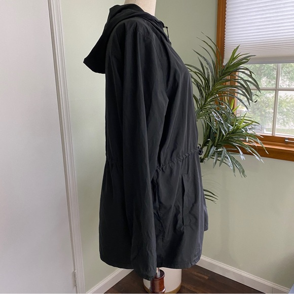 Gaiam black lightweight Zippered Front Windbreaker/Rain Jacket - Picture 3 of 7